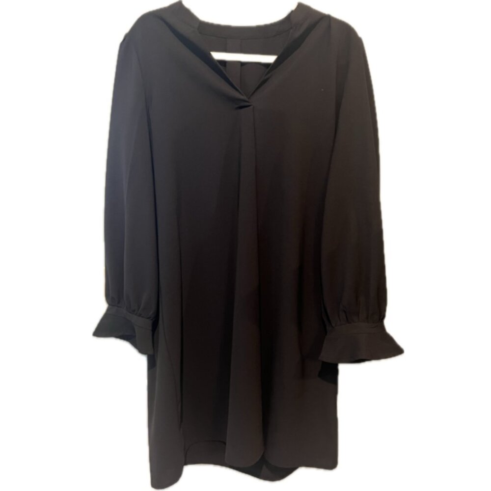 Elegant Black Shift Dress